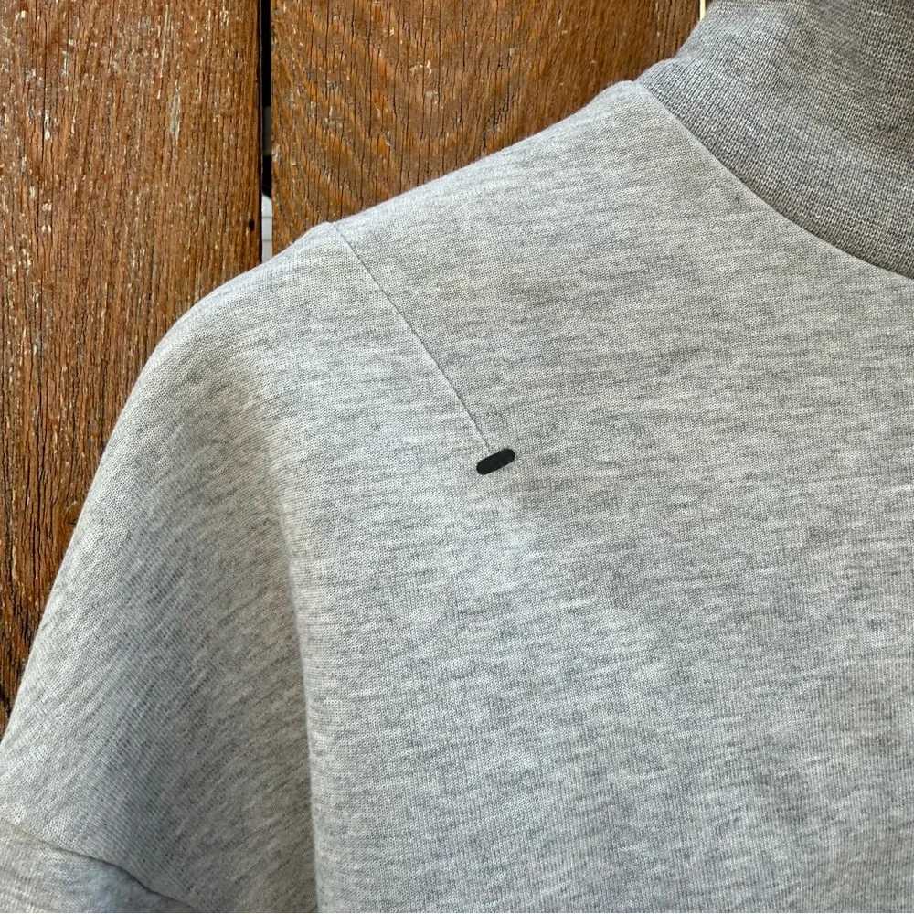 Nike Womens Heather Gray Baggy Cropped Mock Neck Sweatshirt Size Small - Picture 3 of 10